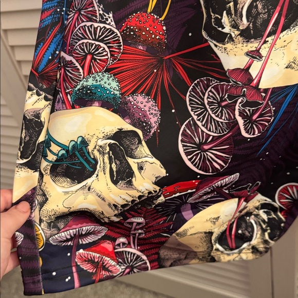 Drill Clothing Company Fresh Prints of Bel Air NWT XL Board Shorts Skulls Shroom - Picture 3 of 5